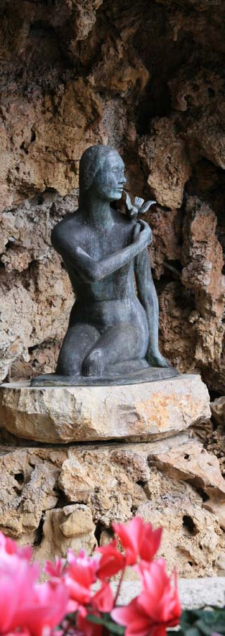 Monaco statue